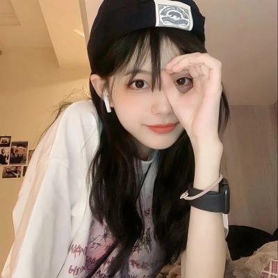 穿风信子蓝的少女